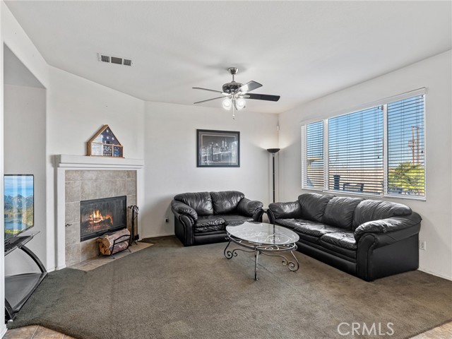 Detail Gallery Image 14 of 42 For 12685 Biscayne, Victorville,  CA 92392 - 5 Beds | 3/1 Baths