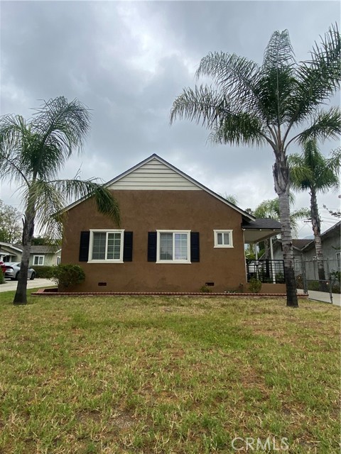 Detail Gallery Image 2 of 10 For 1745 Whitefield Rd, Pasadena,  CA 91104 - 3 Beds | 2 Baths