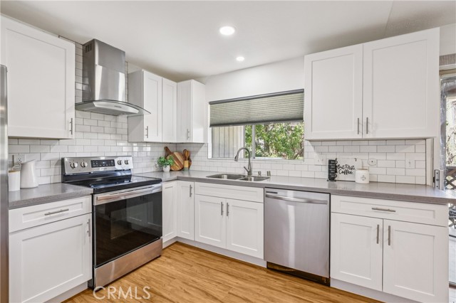 1124 S Citron, Anaheim CA: https://media.crmls.org/medias/f16aa5d4-58c3-4050-a555-91d459486ace.jpg