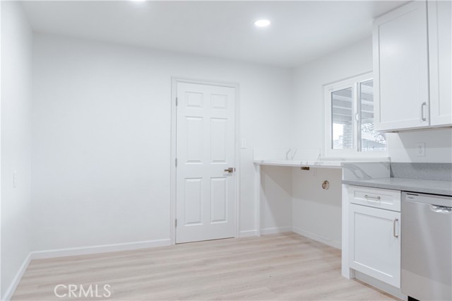 Detail Gallery Image 14 of 30 For 2002 N Woodridge, Hanford,  CA 93230 - 3 Beds | 1 Baths