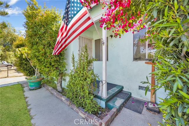 7937 Vantage Avenue, North Hollywood CA: https://media.crmls.org/medias/f16ca50c-06b3-47df-9aa5-f1bd064e5349.jpg