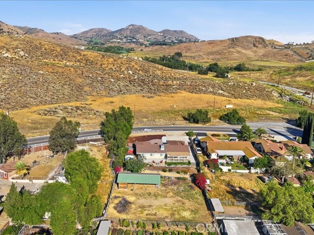 Detail Gallery Image 8 of 75 For 1826 Hillside, Norco,  CA 92860 - 4 Beds | 2 Baths