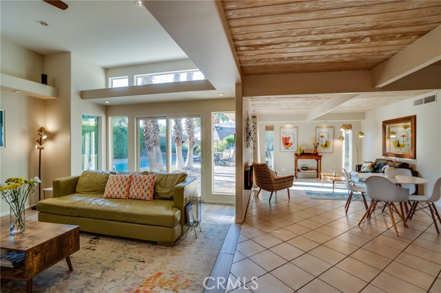 Detail Gallery Image 10 of 69 For 576 E Desert Holly Cir, Palm Springs,  CA 92262 - 3 Beds | 2 Baths