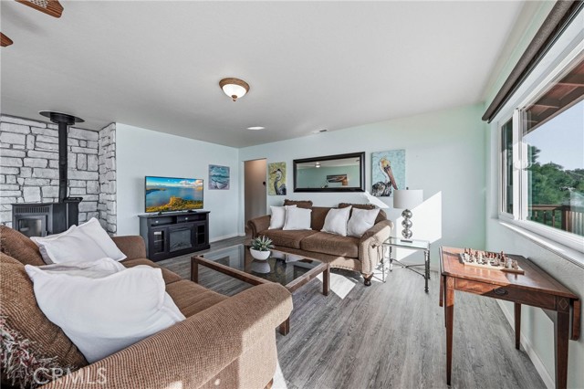 Detail Gallery Image 11 of 49 For 4045 Mesa, Clearlake,  CA 95422 - 3 Beds | 1/1 Baths