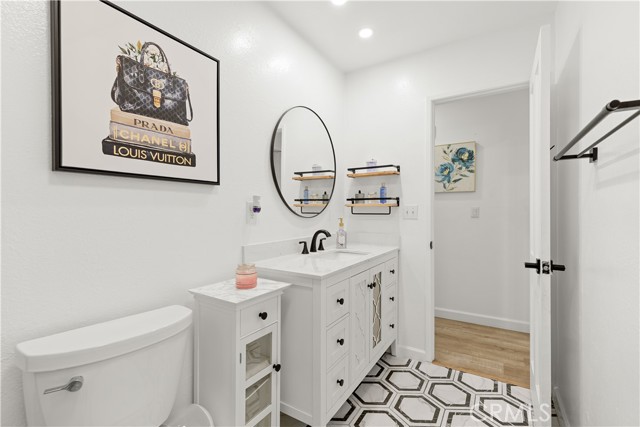 Detail Gallery Image 16 of 28 For 6002 Calvin Cir, Huntington Beach,  CA 92647 - 3 Beds | 2 Baths