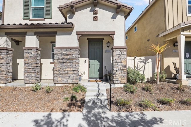 Detail Gallery Image 2 of 31 For 27605 Sawtooth Ln, Canyon Country,  CA 91387 - 3 Beds | 2/1 Baths