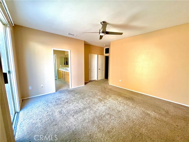 Detail Gallery Image 9 of 16 For 1110 Broadway Ln, Hemet,  CA 92545 - 3 Beds | 2 Baths