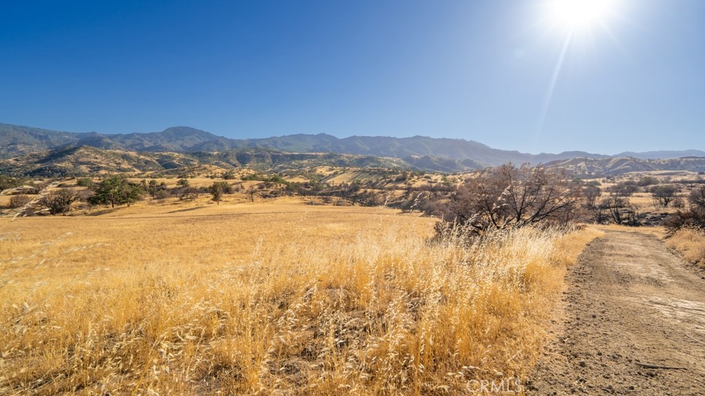 https://media.crmls.org/medias/f1710734-bb2a-43c9-bfe0-fa6f8c8af4e8.jpg?preset=X-Large