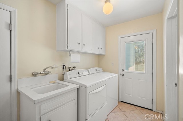19250 Clymer Street, Porter Ranch CA: https://media.crmls.org/medias/f1738a03-bd22-4b0a-b89a-2ed2e91b8e82.jpg