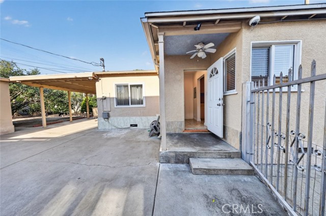 11407 Delano photo 35