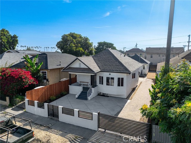 4442 Mettler Street, Los Angeles CA: https://media.crmls.org/medias/f1746c3e-2ade-44d4-bb39-10c63263b7e2.jpg