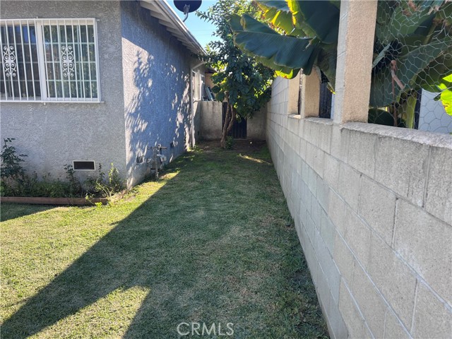 1222 E 103rd Street, Los Angeles CA: https://media.crmls.org/medias/f174c623-945d-4d8b-b7b4-a9f377c57ebe.jpg