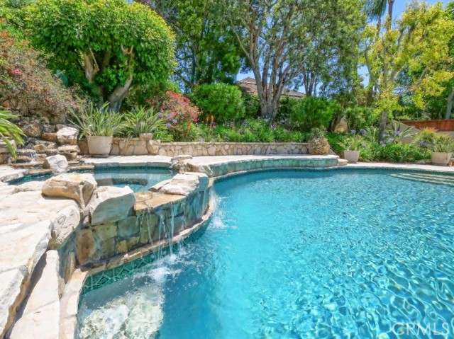 7 Country Meadow Road, Rolling Hills Estates, California 90274, 4 Bedrooms Bedrooms, ,3 BathroomsBathrooms,Residential,Sold,Country Meadow,PV22126276