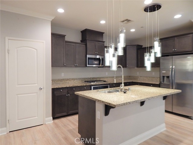 Detail Gallery Image 7 of 21 For 2787 E Edmonton, Ontario,  CA 91761 - 4 Beds | 2 Baths