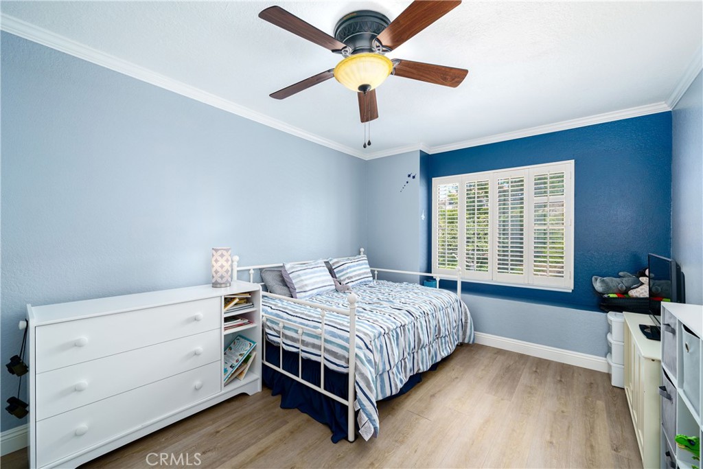 https://media.crmls.org/medias/f175f38d-8bed-4c32-beea-1d6691769e80.jpg?preset=X-Large