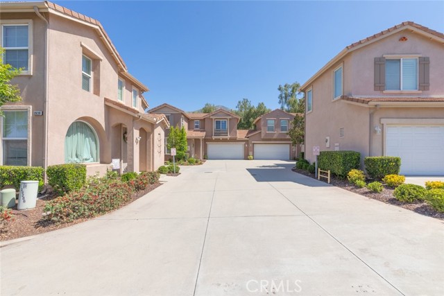 Detail Gallery Image 3 of 43 For 29290 Morena Villa Dr, Highland,  CA 92346 - 3 Beds | 2/1 Baths