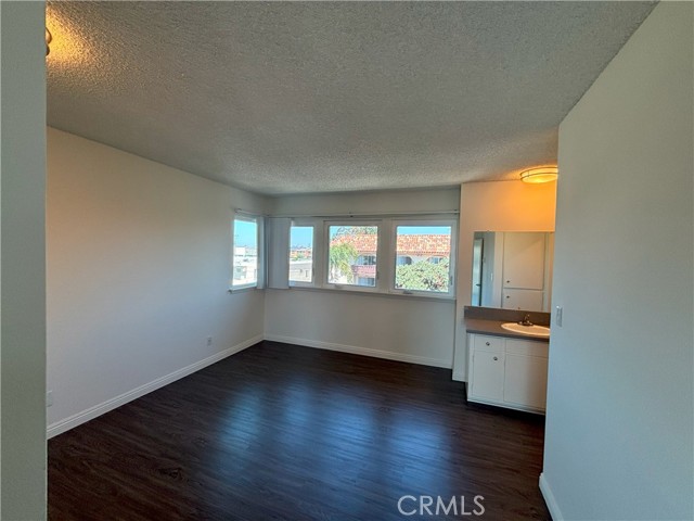 Detail Gallery Image 7 of 16 For 3710 Garnet St #208,  Torrance,  CA 90503 - 1 Beds | 1 Baths