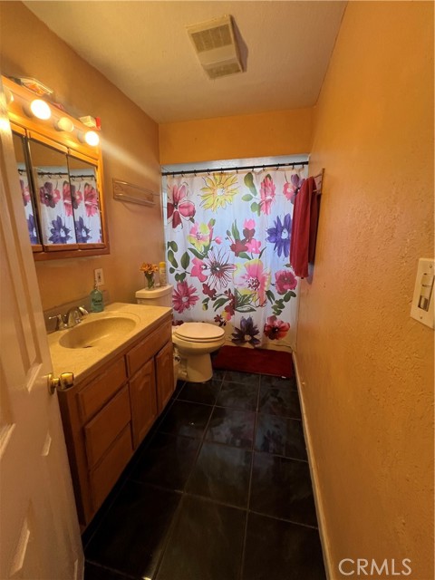 8414 Quimby Street, Paramount, California 90723, 2 Bedrooms Bedrooms, ,1 BathroomBathrooms,Single Family Residence,For Sale,Quimby,DW24137083