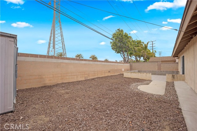 16924 Belforest Drive, Carson CA: https://media.crmls.org/medias/f176fe58-8d79-4ee3-92d1-8a4bc8b7d7cf.jpg