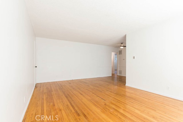 Detail Gallery Image 14 of 19 For 930 N Stanley Ave #4,  West Hollywood,  CA 90046 - 3 Beds | 2 Baths