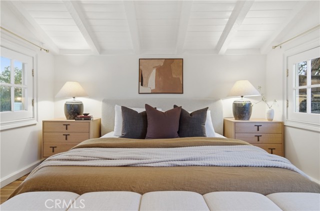 Detail Gallery Image 33 of 35 For 5232 Woodman Ave, Sherman Oaks,  CA 91401 - 3 Beds | 2 Baths