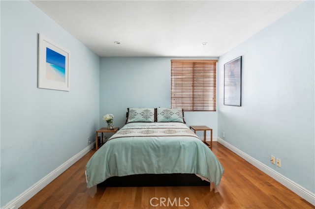 Detail Gallery Image 21 of 28 For 5050 Coldwater Canyon Ave #207,  Sherman Oaks,  CA 91423 - 3 Beds | 2 Baths