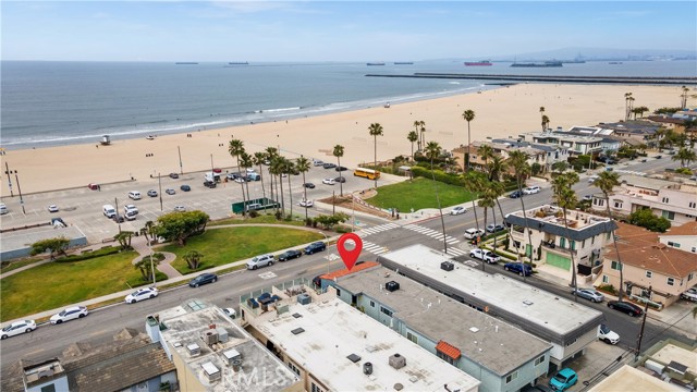 Detail Gallery Image 1 of 32 For 805 Ocean Ave #4,  Seal Beach,  CA 90740 - 3 Beds | 2 Baths