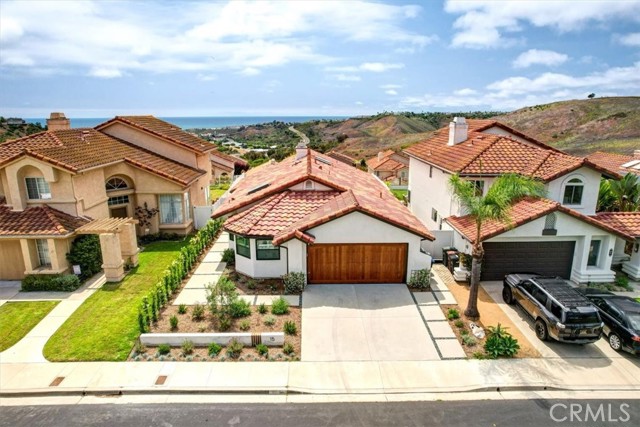 15 Segovia, San Clemente CA: https://media.crmls.org/medias/f1797ff6-49cf-4a1f-94df-7abe8363d2c2.jpg