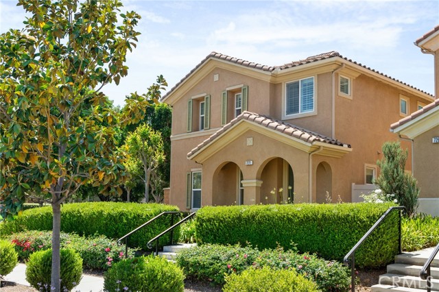 Detail Gallery Image 2 of 45 For 7271 Enclave Dr, Corona,  CA 92880 - 3 Beds | 2/1 Baths