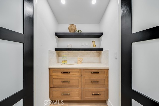 Detail Gallery Image 9 of 25 For 1608 Elm, Costa Mesa,  CA 92626 - 4 Beds | 2 Baths