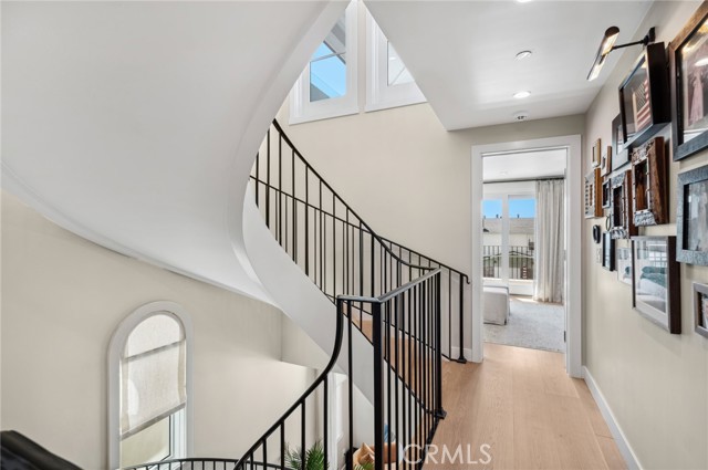 318 Coronado Street, Newport Beach CA: https://media.crmls.org/medias/f17bcfbc-da63-4c3f-9b29-5f01fc91d50c.jpg