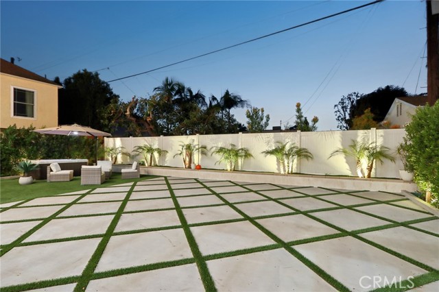 Detail Gallery Image 48 of 61 For 2227 N Lamer St, Burbank,  CA 91504 - 4 Beds | 4/1 Baths