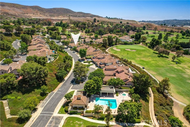 27237 Via Capri, San Juan Capistrano CA: https://media.crmls.org/medias/f17dd507-835a-49af-9256-5fd999a7b090.jpg