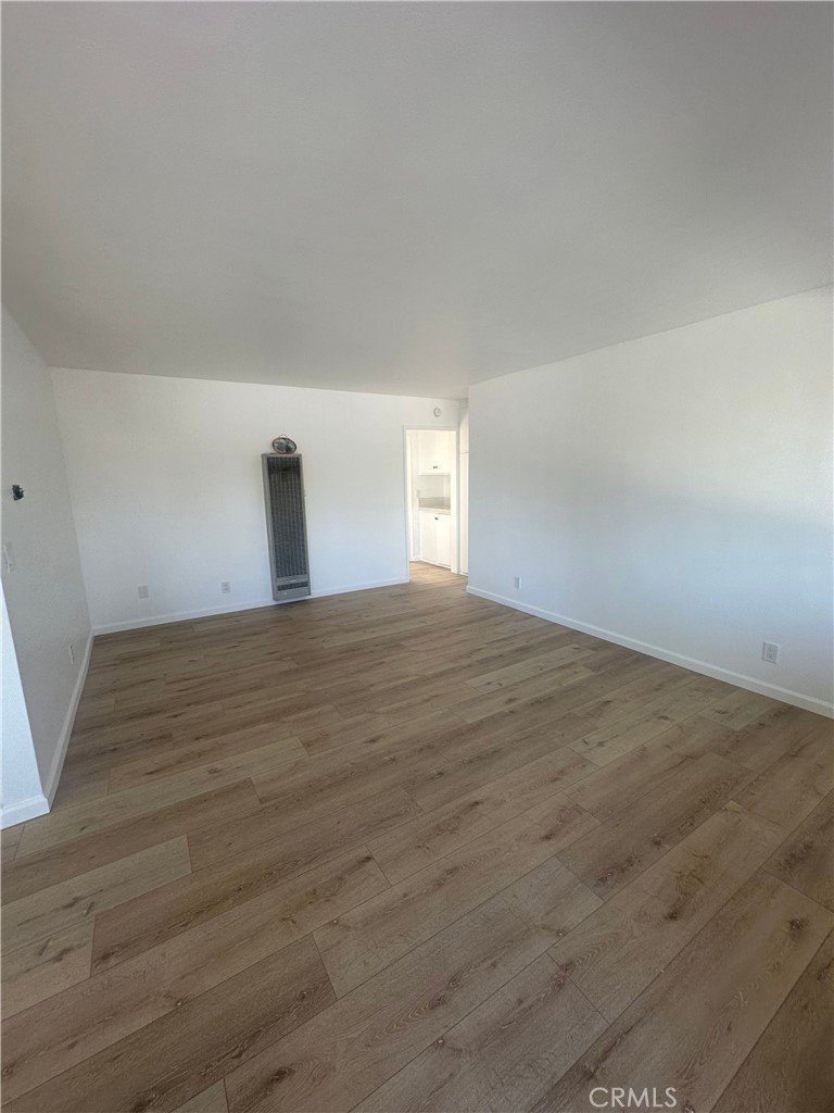 1107 W Broadway #4