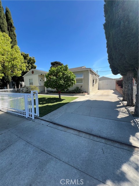 Detail Gallery Image 2 of 62 For 11508 Old River School Rd, Downey,  CA 90241 - 3 Beds | 2 Baths