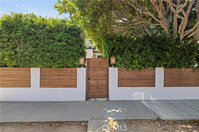 Image 2 for 724 Flower Ave, Venice, CA 90291