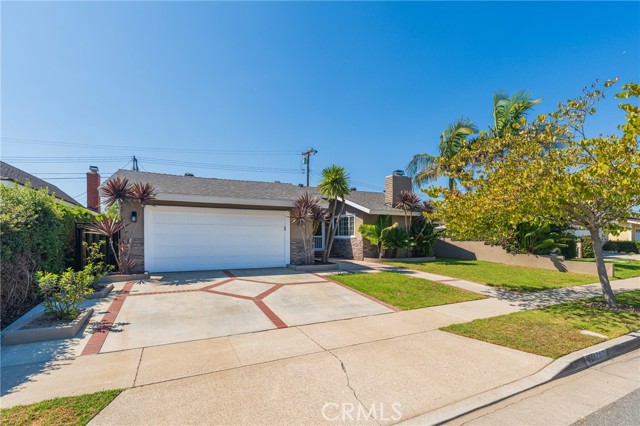 Detail Gallery Image 3 of 45 For 15871 Belfast Ln, Huntington Beach,  CA 92647 - 3 Beds | 2/1 Baths