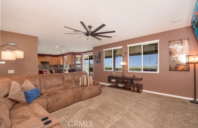 Detail Gallery Image 10 of 67 For 3884 Mount Shasta Pl, Norco,  CA 92860 - 6 Beds | 2/2 Baths