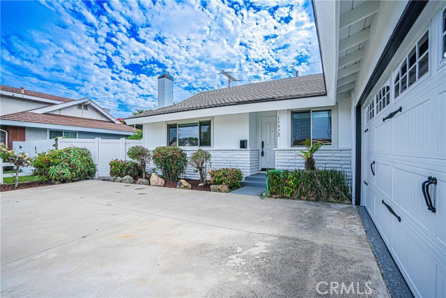 Image 3 for 15972 Wicklow Ln, Huntington Beach, CA 92647