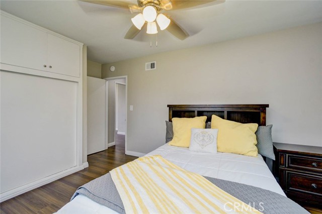 538 S Raitt Street, Santa Ana CA: https://media.crmls.org/medias/f1802007-b37f-4640-9256-4b062a2dace5.jpg