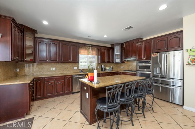 39600 Calle Gayube, Hemet CA: https://media.crmls.org/medias/f1804586-aa9f-4b04-855b-d5ac980725b5.jpg