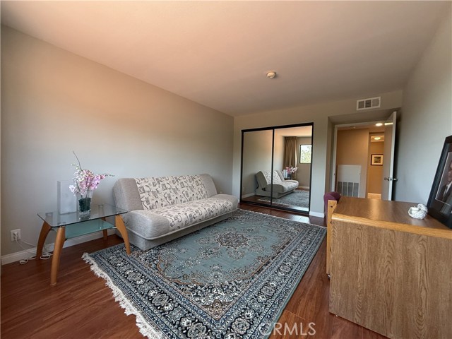 3663 Los Feliz Boulevard, Los Angeles CA: https://media.crmls.org/medias/f18070b9-276f-4fc8-8d80-8e56787282dd.jpg