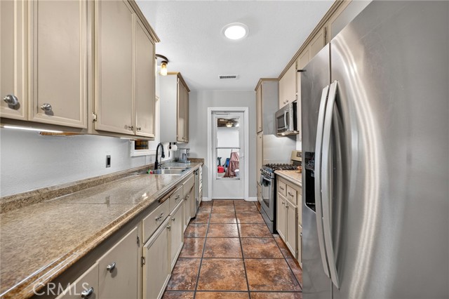 34950 Michael Ln, Yucaipa, CA 92399 photo 14