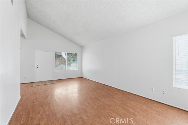 Detail Gallery Image 7 of 37 For 2116 Firewood Ct, San Bernardino,  CA 92404 - 2 Beds | 2 Baths