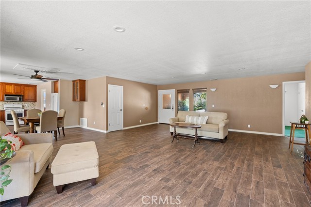 Detail Gallery Image 9 of 45 For 3332 Courtney Dr, Lompoc,  CA 93436 - 3 Beds | 2 Baths