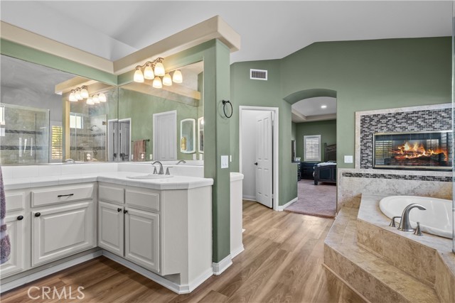 Detail Gallery Image 46 of 61 For 15355 Michael Crest Dr, Canyon Country,  CA 91387 - 5 Beds | 3/1 Baths