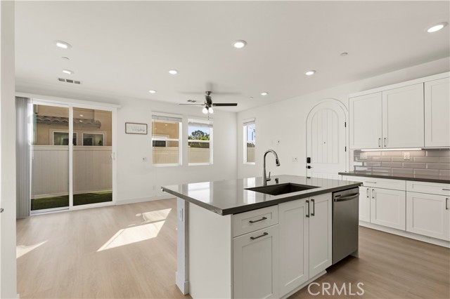 Detail Gallery Image 37 of 47 For 1544 W Plaza Del Amo, Torrance,  CA 90501 - 3 Beds | 2/1 Baths