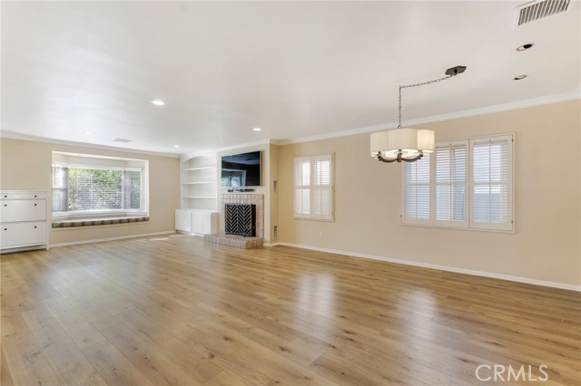 Detail Gallery Image 8 of 43 For 12829 Landale St, Studio City,  CA 91604 - 3 Beds | 2 Baths