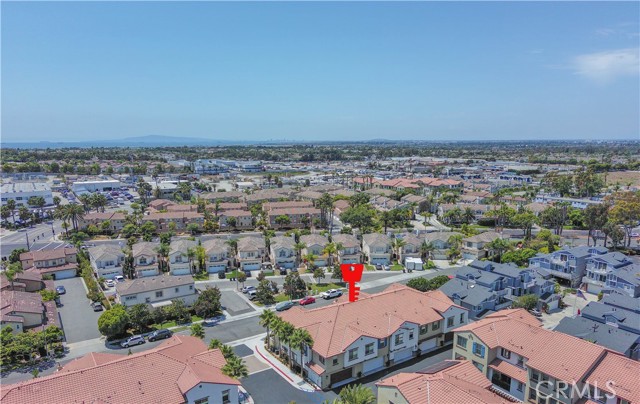 19209 Tideline Court, Huntington Beach CA: https://media.crmls.org/medias/f183f25b-4fb7-4ac7-b2c1-384394ccabdc.jpg