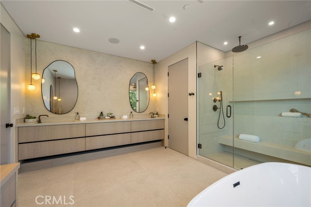 Detail Gallery Image 20 of 56 For 16728 Morrison St, Encino,  CA 91436 - 7 Beds | 6/1 Baths